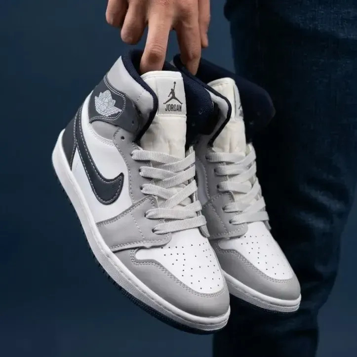 کفش جردن ساقدار زنانه نایک سفید طوسی ابیکتونی چرم صنعتی